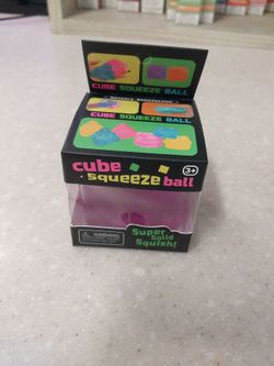 Cube squeeze ball