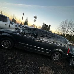 2012 Chrysler Voyager 
