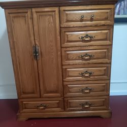 Dresser With Cupboard
