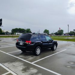 2010 Mitsubishi Endeavor For Sale Excellent condition