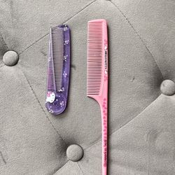 Hello Kitty combs