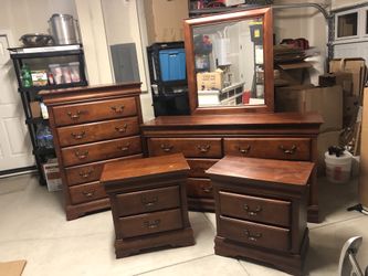 Queen bedroom set 3pc real wood!