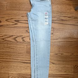 Levi Size 25 Skinny Jeans 