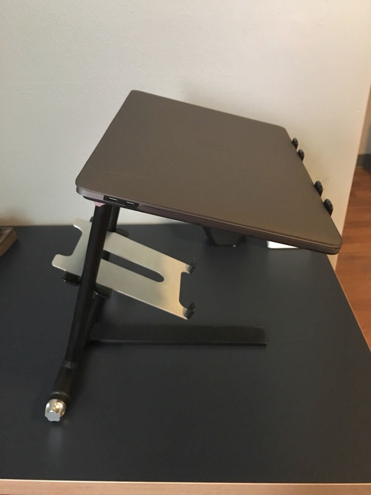 Professional DJ Laptop Stand - Crane Stand Pro CV2