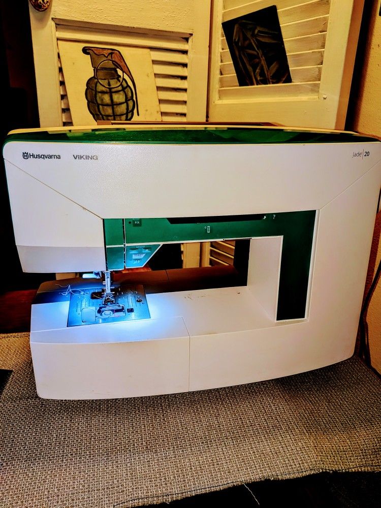 Husqvarna Viking Jade 20 Sewing Machine
