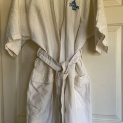 Disneyland Hotel L/XL Embroidered White Cotton Waffle Robe