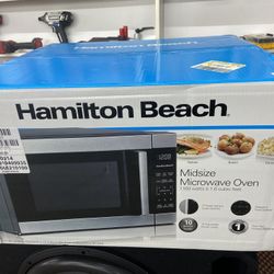 Hamilton Beach 1.6 Cu ft Sensor Cook Countertop Microwave Oven in Stainless Steel, New