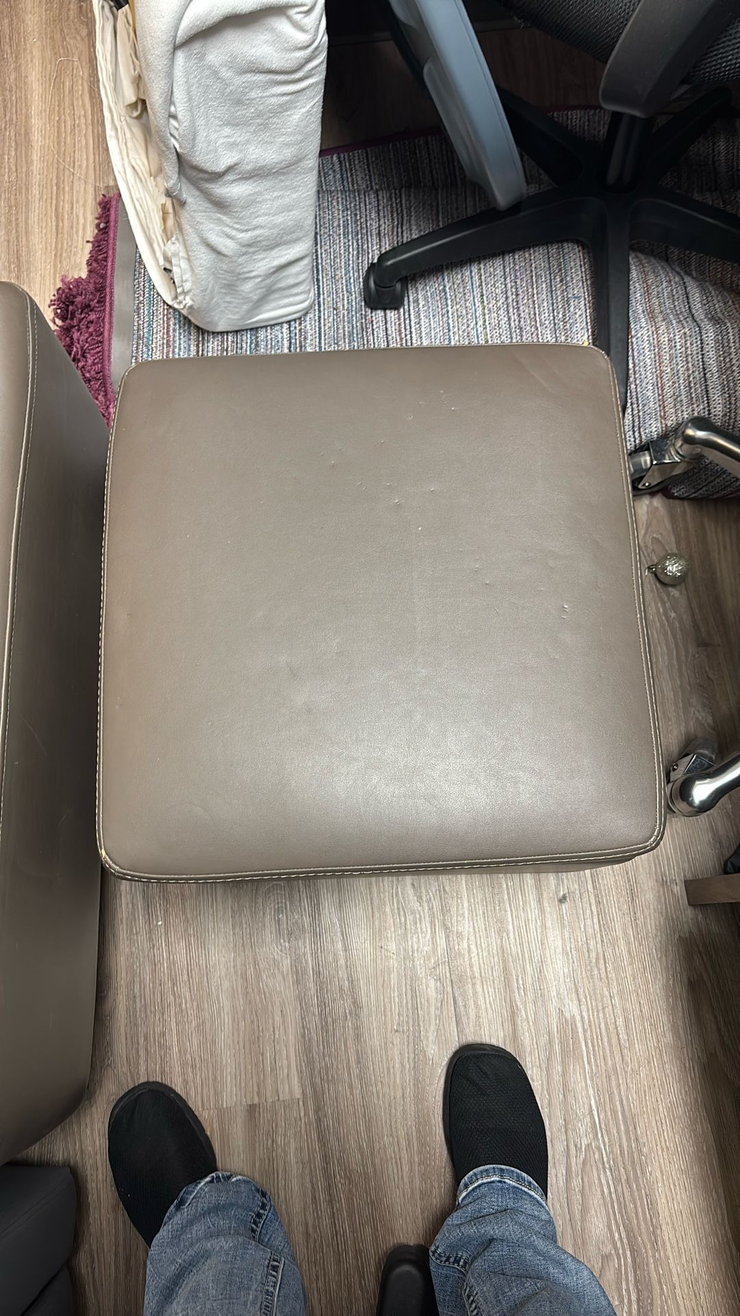 Chair With Ottoman