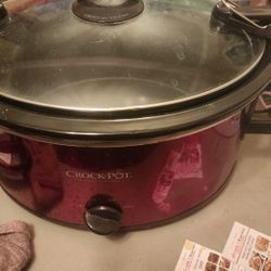 Large Slow Cooker.