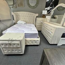 Barzini White Upholstered Eastern King Wingback Bed$10 Down Payment And Financing Available