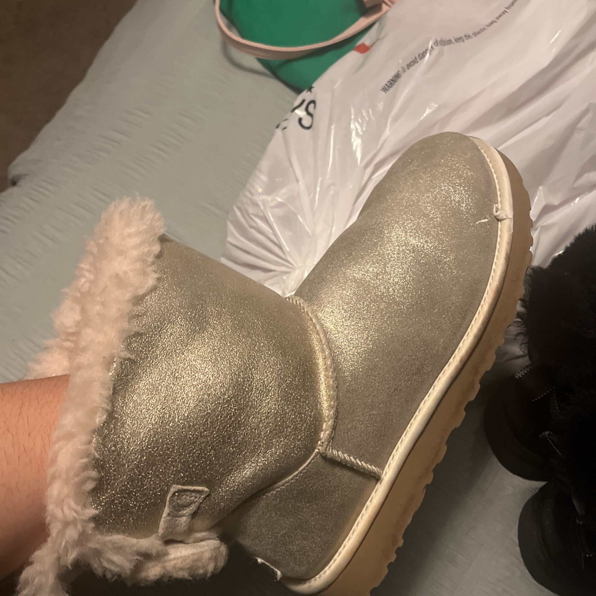 Size 8 Uggs