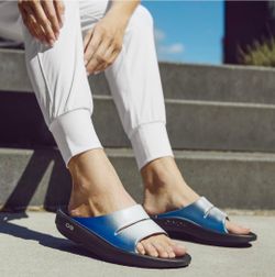 OOFOS Womens OOahh Luxe Slide Frost Style#1101 NWOB