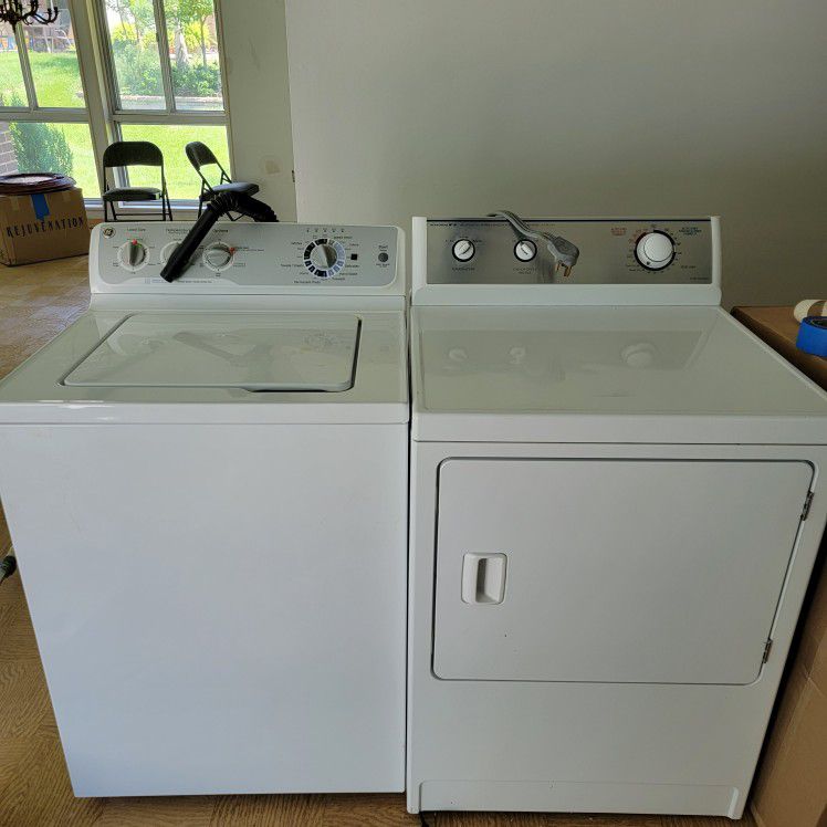 Lightly Used Washer And Dryer 