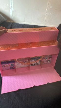 Lol dolls stand and play store