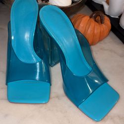 Woman Clear Shoes