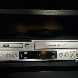 Sanyo DVD/VCR Combo Player – 4-Head Hi-Fi VHS + DVD (Working)