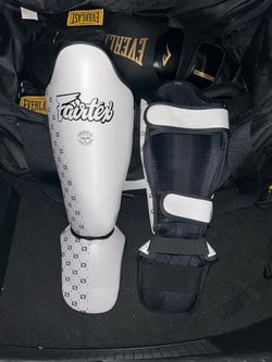 Fairtex SP5 Competition Muay Thai Shin Guards