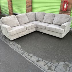 Sectional Couch ( Free Delivery ) 