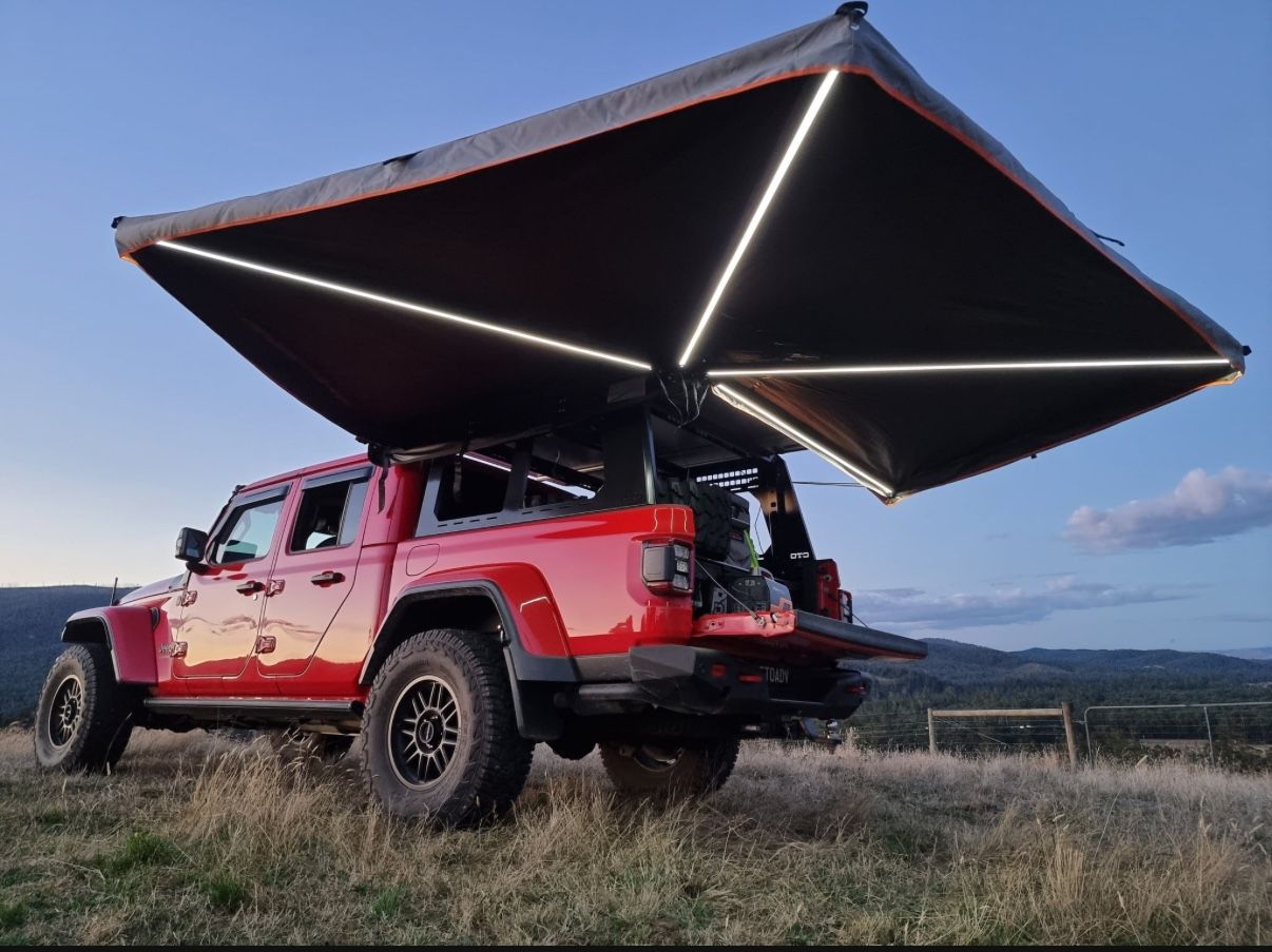 Roof Nest 270 Awning