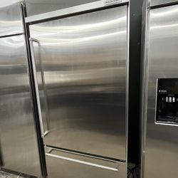 KitchenAid Stainless Steel 36” Built In Fridge Bottom Freezer 