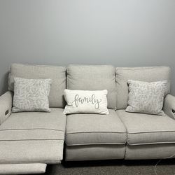 Reclineable/Chargeable Couch