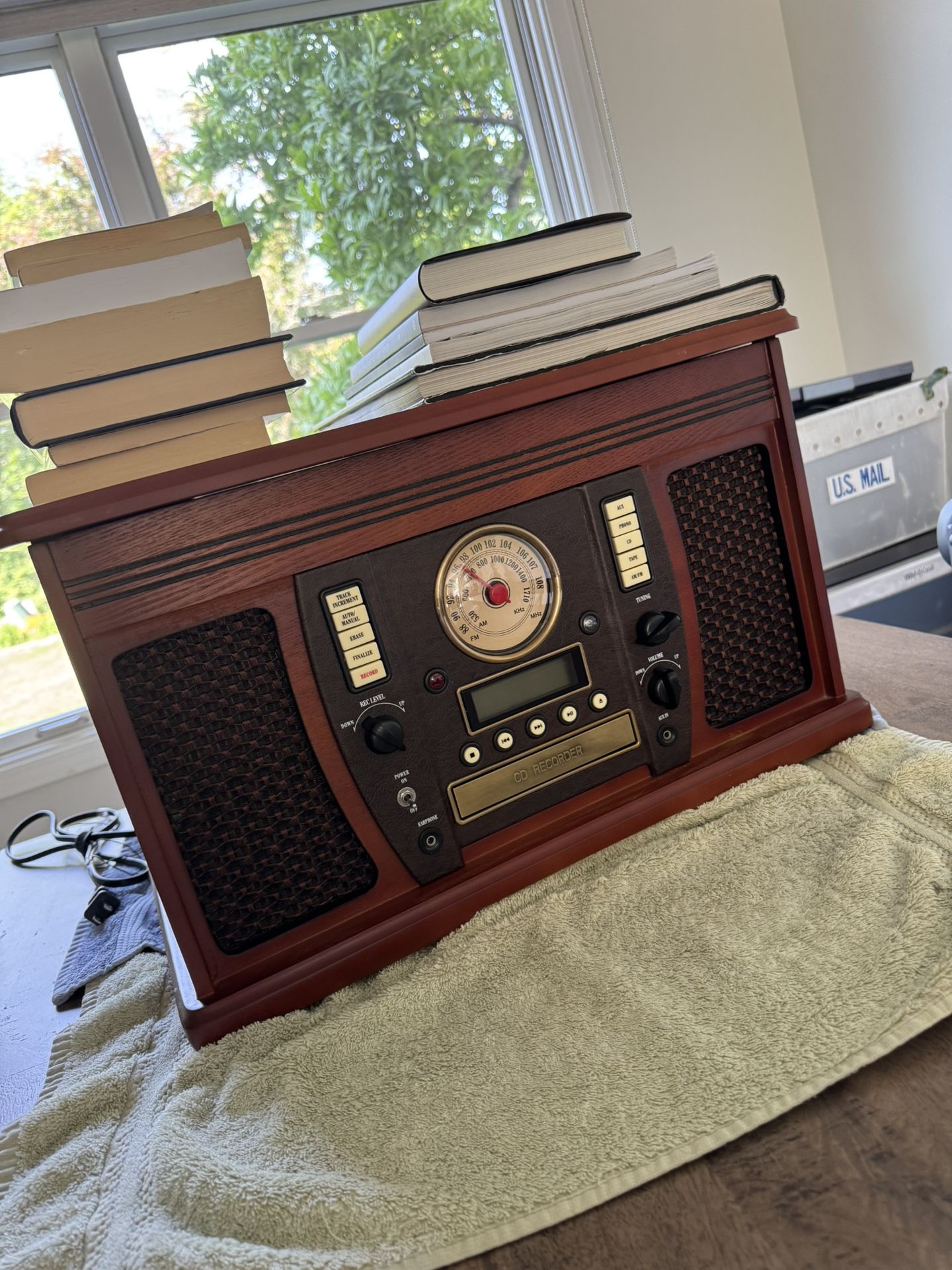 6-in-1 Vintage Record Player – CD, Cassette, Radio, Vinyl & More
