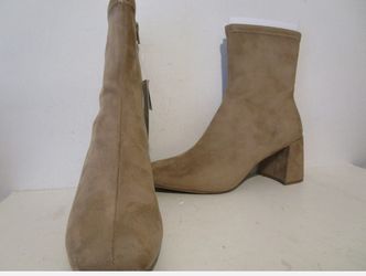 A New Day Womens Pippa Side Zip Stretch Boots Taupe 