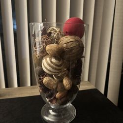 Decorative Glass Vase Centerpiece with Potpourri – Home Decor (Or Best Offer) 