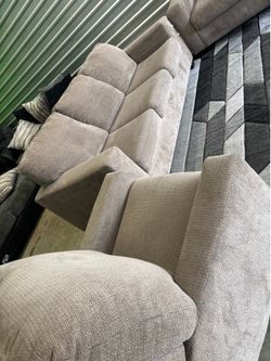 Nice Ashley furniture 3pc sofa couch set (DELIVERY available)