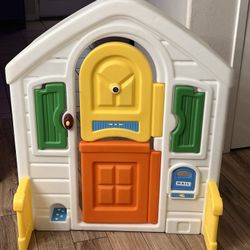 STEP2 kids play front door w/ working doorbell 
