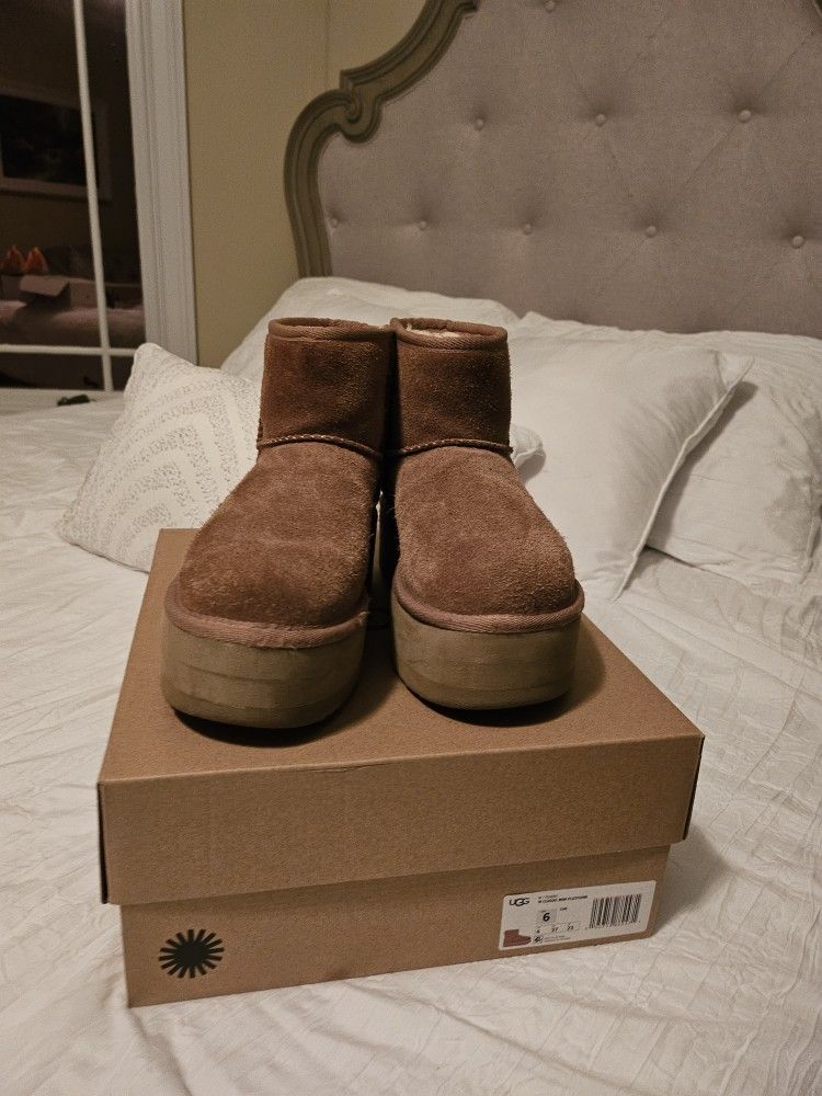 UGG Classic mini platform boot