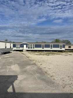 Huge 5 Bedroom 3 Bath