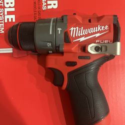 Milwaukee M12 Fuel Hammer drill 