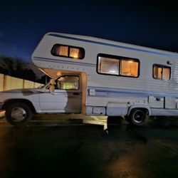 1992 Toyota RV, RUNS PERFECT, NO LEAKS, CLEAN TITLE

