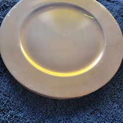 Gold Plastic Charger Plates - Great For DIY Weddings!