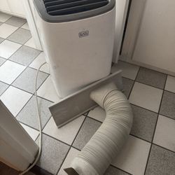 Black + Decker 8000 BTU Portable A/C With Remote