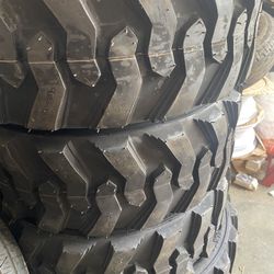 4x 10-16.5 Bobcat Tire $500