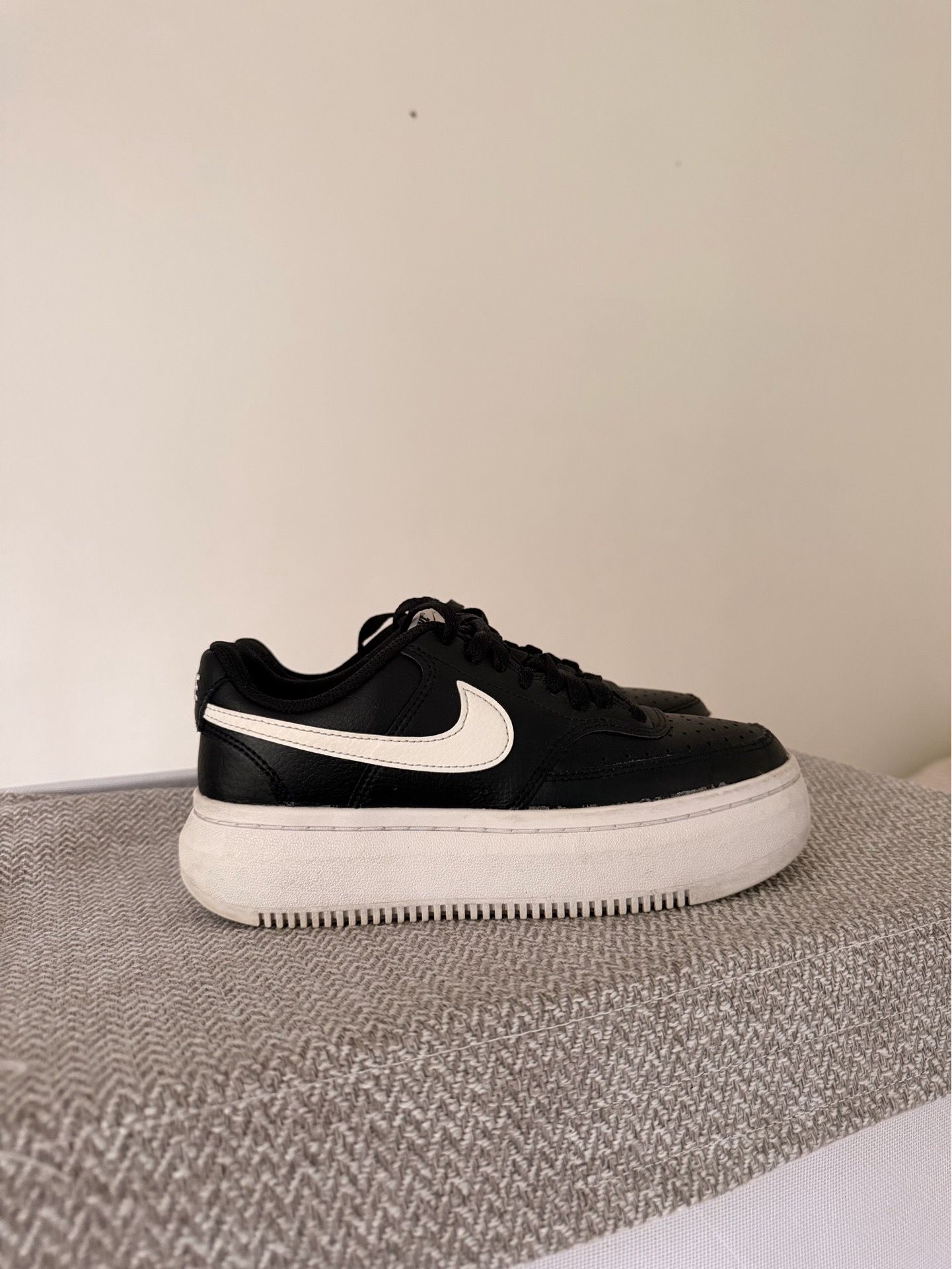 Nike Air Force 1, Size 7 women