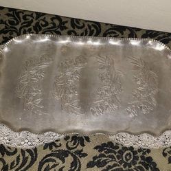 VINTAGE HAMMERED ALUMINUM FLORAL FLOWER ROSE SERVING TRAY PLATTER