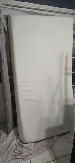 Twin Mattress/Box/Frame