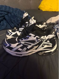 Balenciaga runners size 42/9
