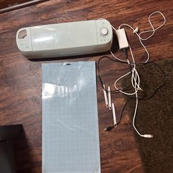 Cricut and Heat Press (Check Description)