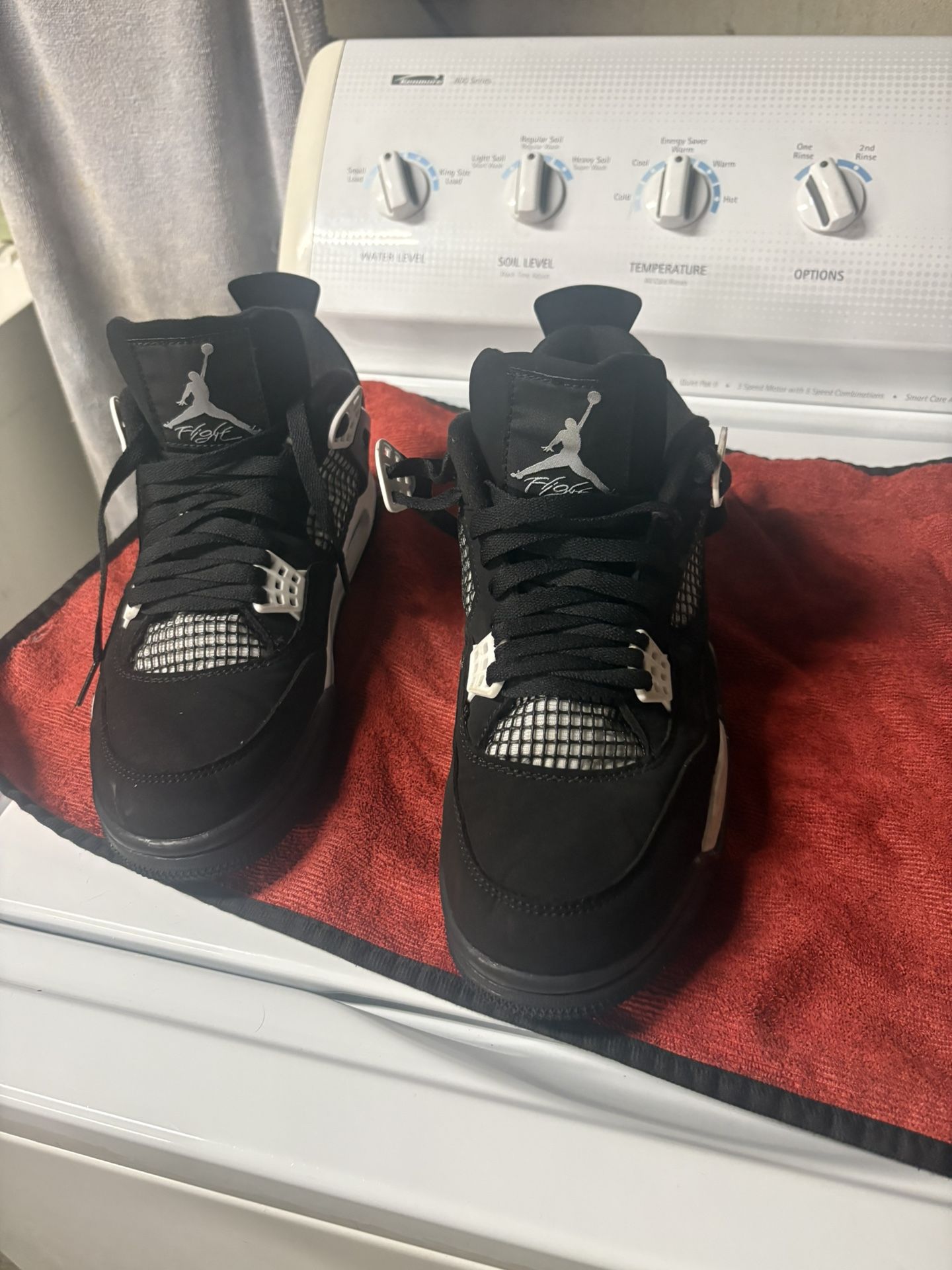 Jordan 4 Size 81/2