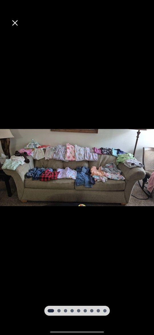 Girls 4T Clothes Lile New Condition HUGE BOX