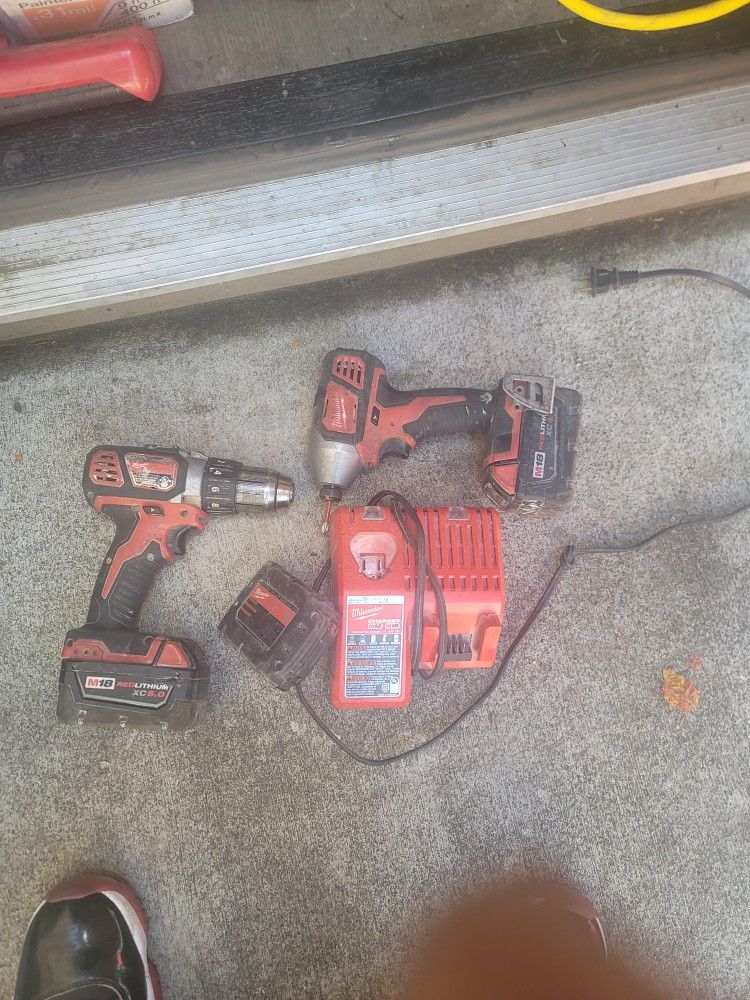 Milwaukee Drill Set