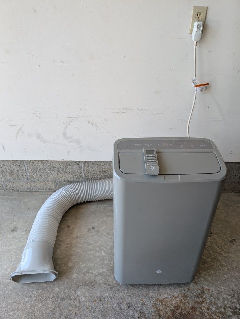 GE Portable 7750 BTU Portable Air Conditioner