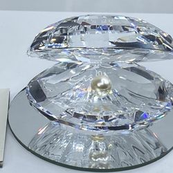 Swarovski Crystal Large Clam Shell Faux Pearl Accent S255