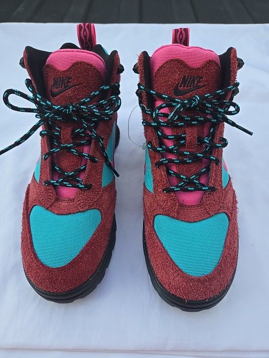 Nike ACG Boots New Without Box Suede Burgundy, Pink, Teil Design FD0212-600 Size 7.5