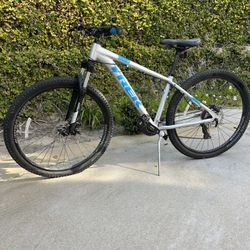 TREK MARLIN 4