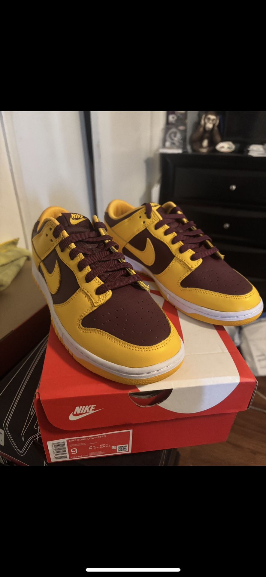 Nike Dunk Low Retro (Men 9)